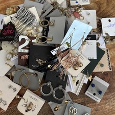 Lot Of 48 Costume Jewelry Earrings Necklaces And Brooches Inventory Grab Bag