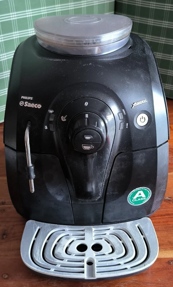 Kaffeevollautomat SAECO XSMALL HD8743 gebraucht