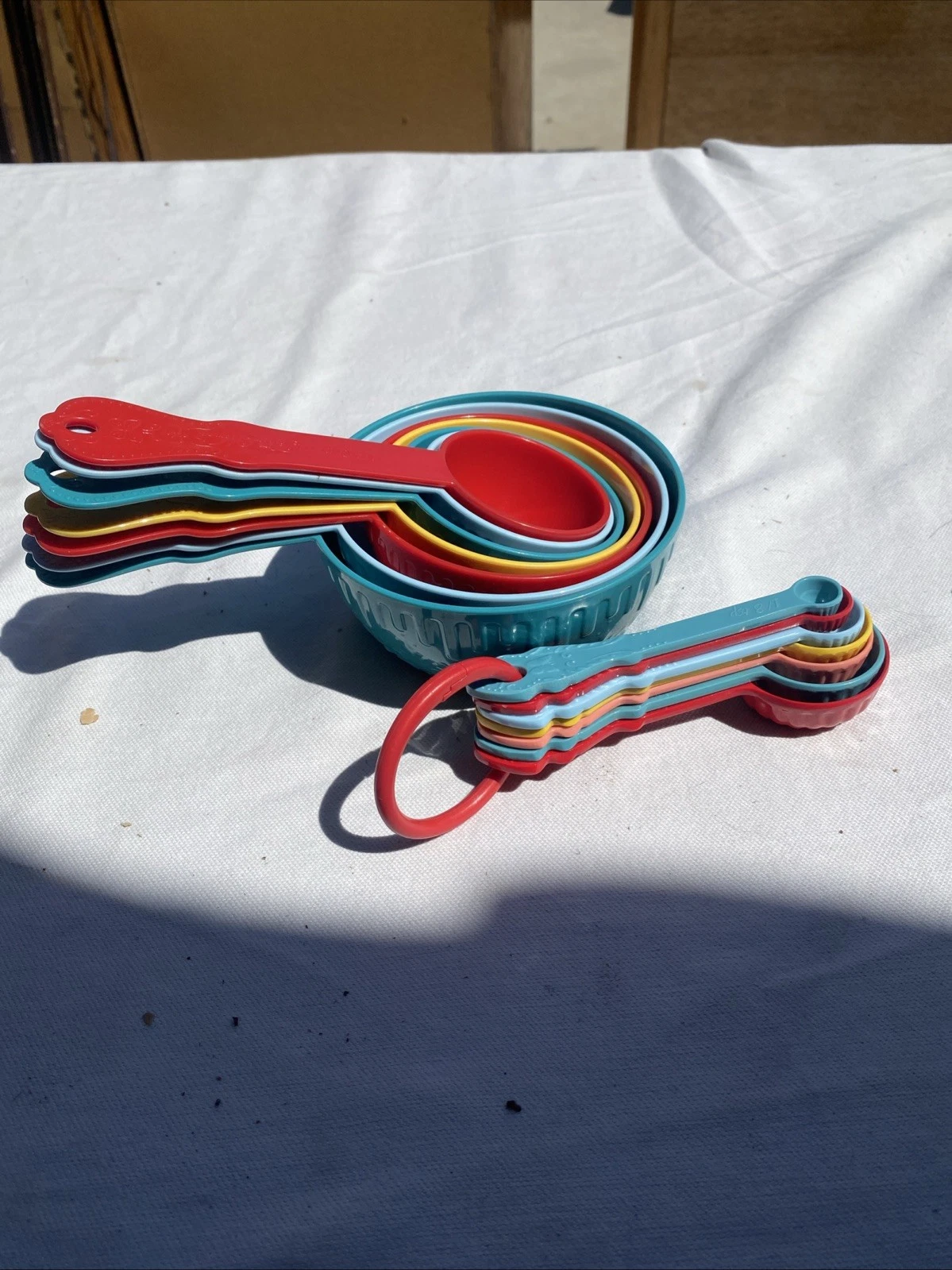 14 Pioneer Woman Plastic Measuring Spoons
Opens in a new window or tab