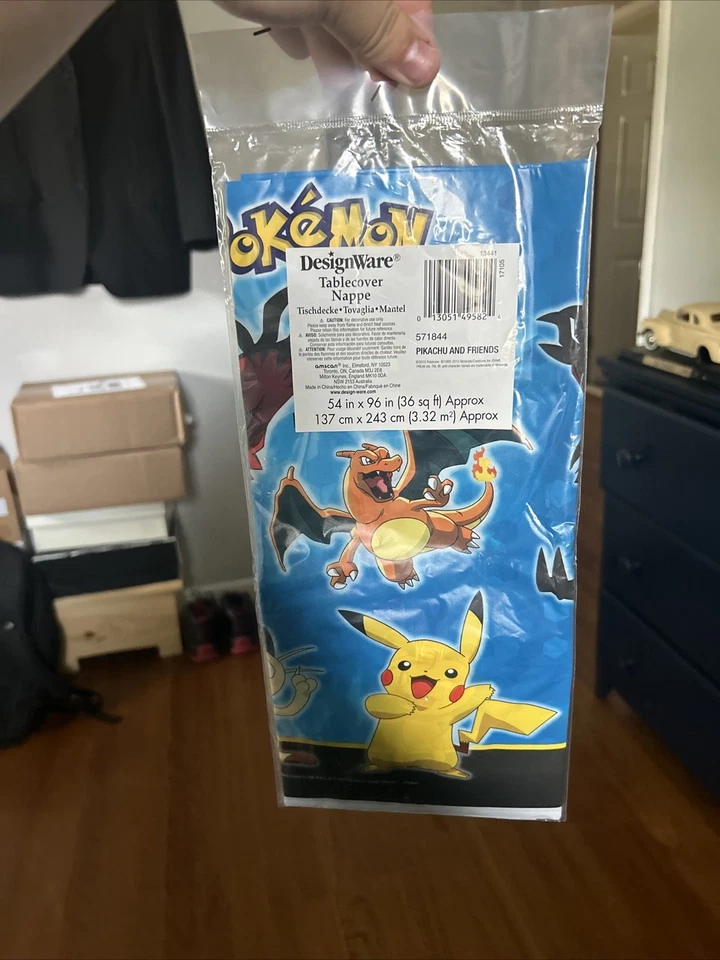 2014 NUEVO SELLADO POKEMON PIKACHU AND FRIENDS CUBIERTA DE MESA DE PLÁSTICO 54” X 96” FIESTA Foto 2 de 2