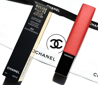 Chanel Rouge Allure Liquid Powder 962 Electric Blossom