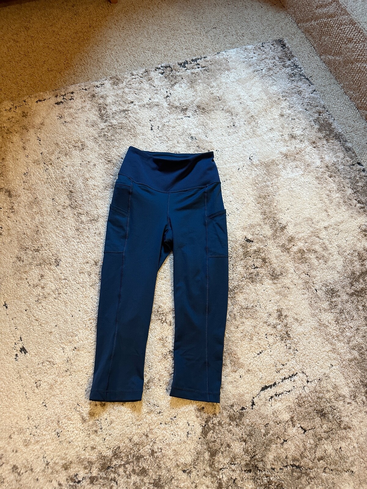 Patagonia Yoga Pants Women’s Blue Capris Stretch ZIPPER Pockets Size Small-image