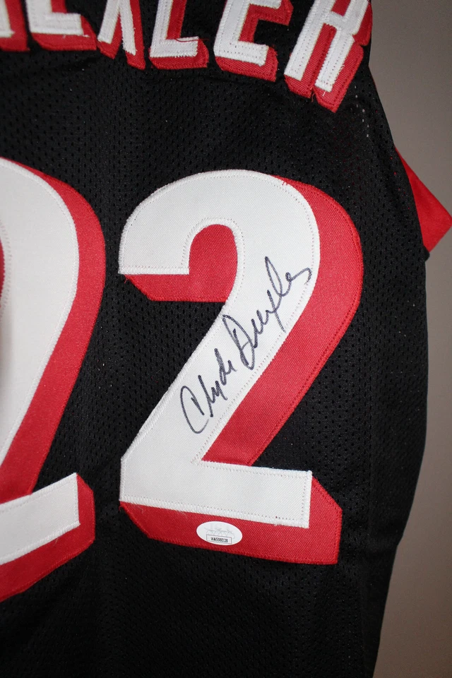 TRAILBLAZERS CLYDE DREXLER AUTOGRAPHED BLACK JERSEY THE GLIDE JSA XL - Image 3 of 4