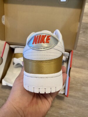 ナイキ W ダンク ロー 白 金 銀 NIKE DH4403-700 24.0 Nike Dunk Low SE Gold Chain Metallic Silver White DH4403-700