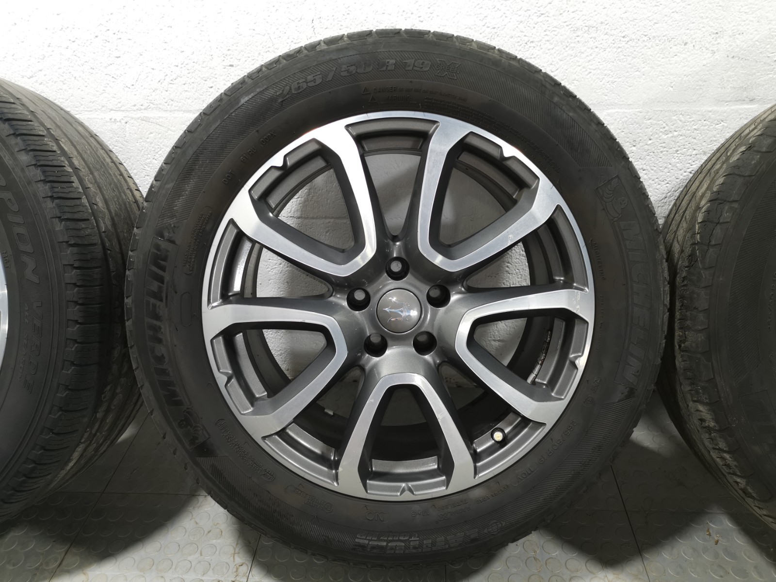 Maserati Levante 2017 Wheel P/N 670044699