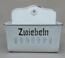 Alter Zwiebel Vorrats Behälter Wand Korb weiß Email Emaille emailliert