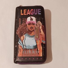Cartera Nikky by Nicole Lee para mujer con doble cremallera fuera de tu liga gráfico