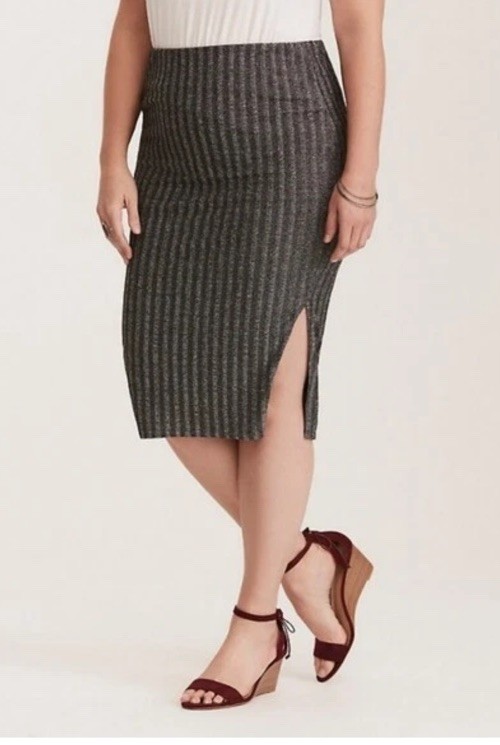 Skirt Size 2 Plus Metallic Stretch New