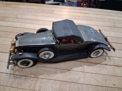 1931 Rolls-Royce Phantom II Vintage Radio Car Model