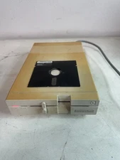 Commodore 1571  5 1/4" Floppy Disk Drive Powers On
