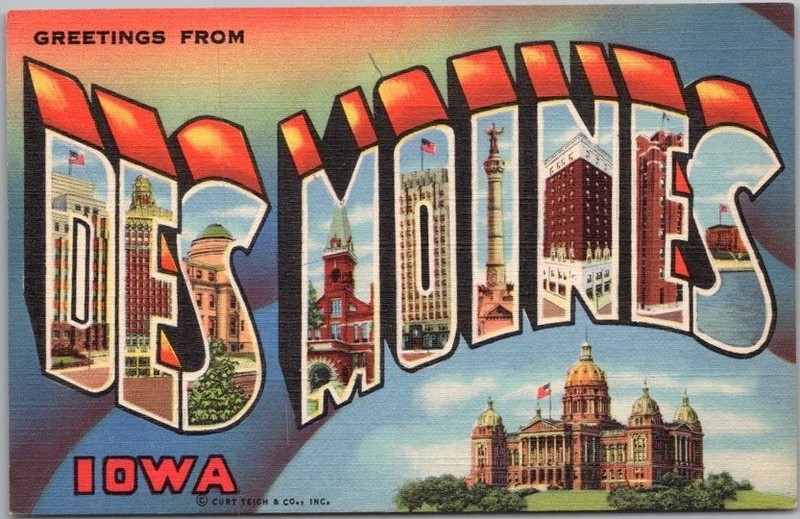 DES MOINES Iowa Large Letter Postcard State Capitol View - Curteich Linen c1944