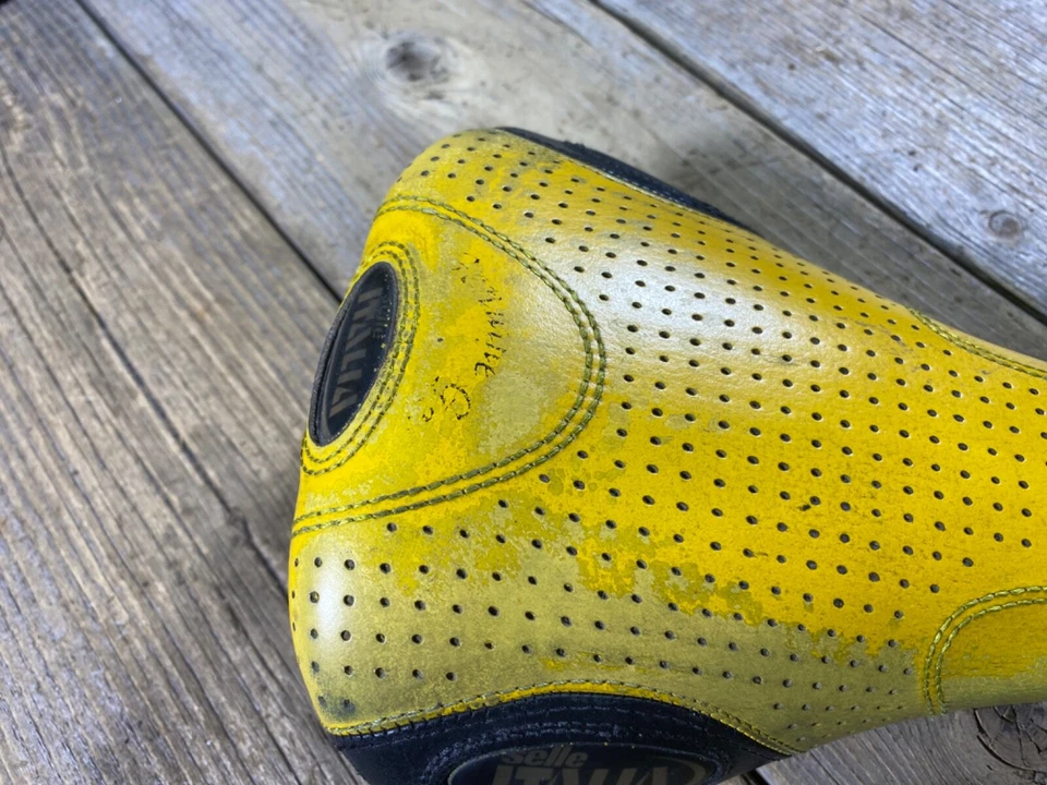Sillín de ciclismo Selle Italia amarillo USADO Foto 3 de 4