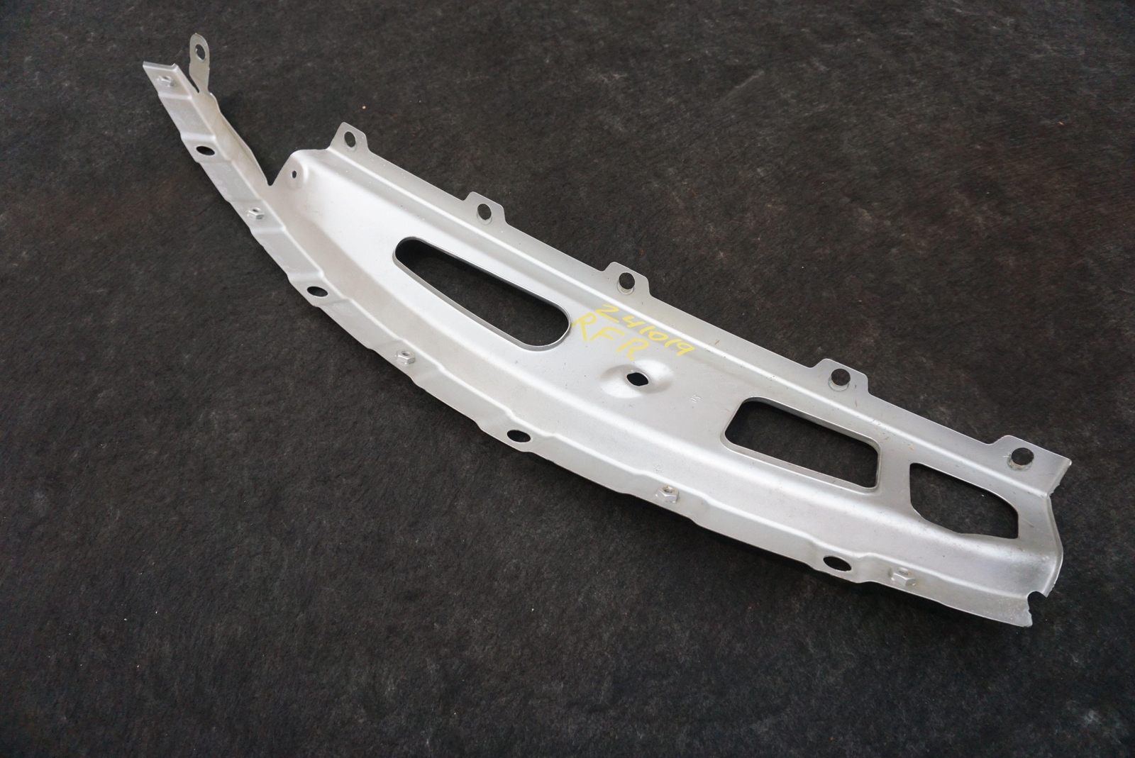 Front Left Fender Apron Top Bracket 66883400 Maserati GranTurismo S M145 2008-19