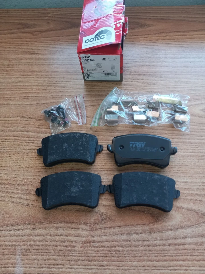 TRW GDB1765 Brake Pad Set disc brake REAR for Audi Q5 A5 S4 S5 - Image 4 of 4