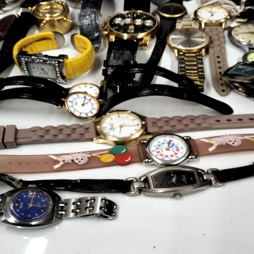 Job Lot Mixed Style Men's & Women's Watches – Untested, Spares or Repair - Picture 6 of 23