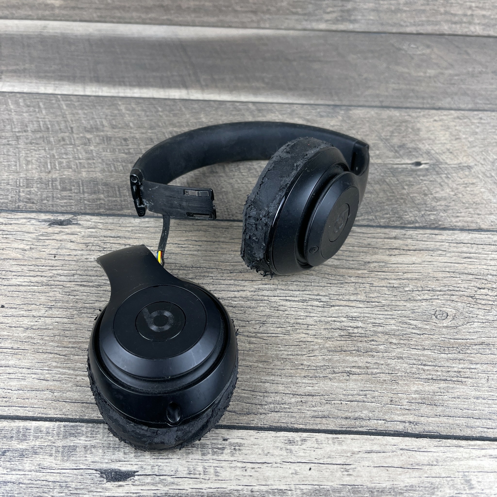 Beats by Dr Dre B0501 Headphones Fully Functional Tested with Minor Damage