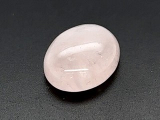 SAMMLERSTEIN MILKY MORGANIT CABOCHON AUS MOSAMBIK ca. 9 65 ct. SCHMUCKJAGD