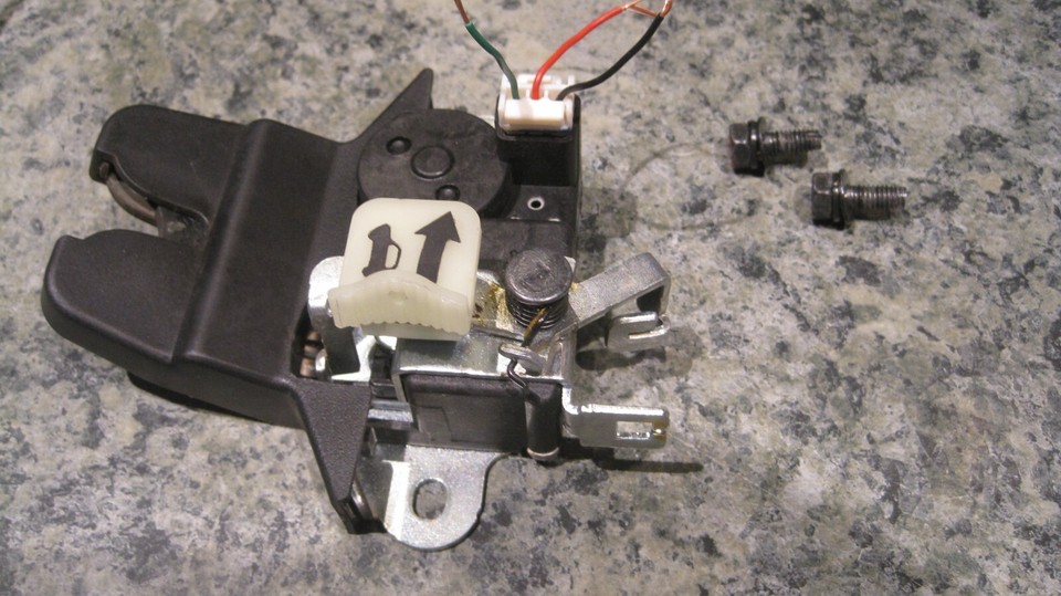 Kia Optima 2011-2015 Trunk Latch OEM Lid Actuator Release Lock - Foto 7