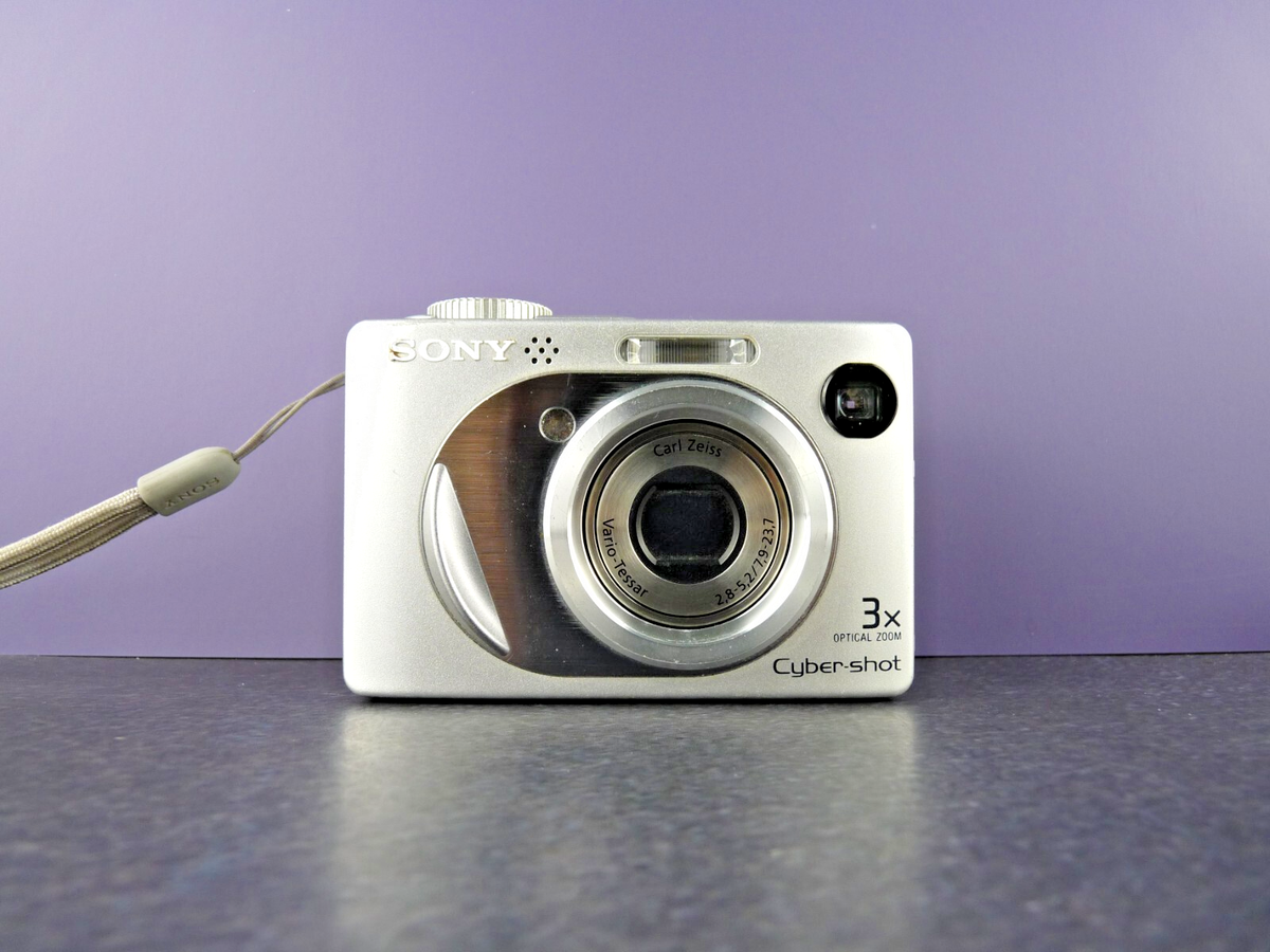 Sony Cyber-shot DSC-W1 Digital Camera Silver – Used in Great