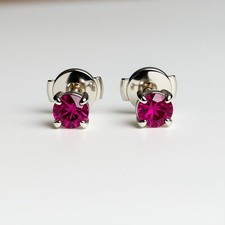 0.6ct Lab-grown red ruby stud earrings Silver /Gold
