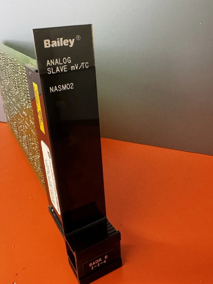 Módulo Esclavo Analógico Bailey me/TC Net 90 2.5VA 15VDC NASM02  Foto 4 de 4