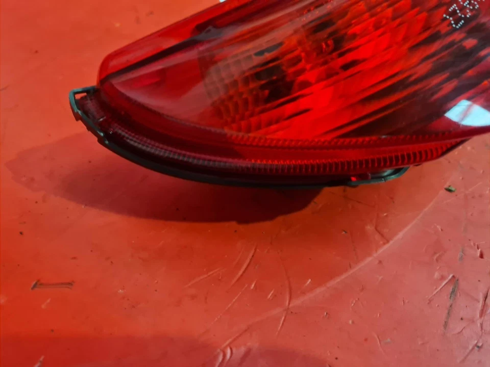 Honda CBR 600 F 2000 luz trasera Foto 3 de 4