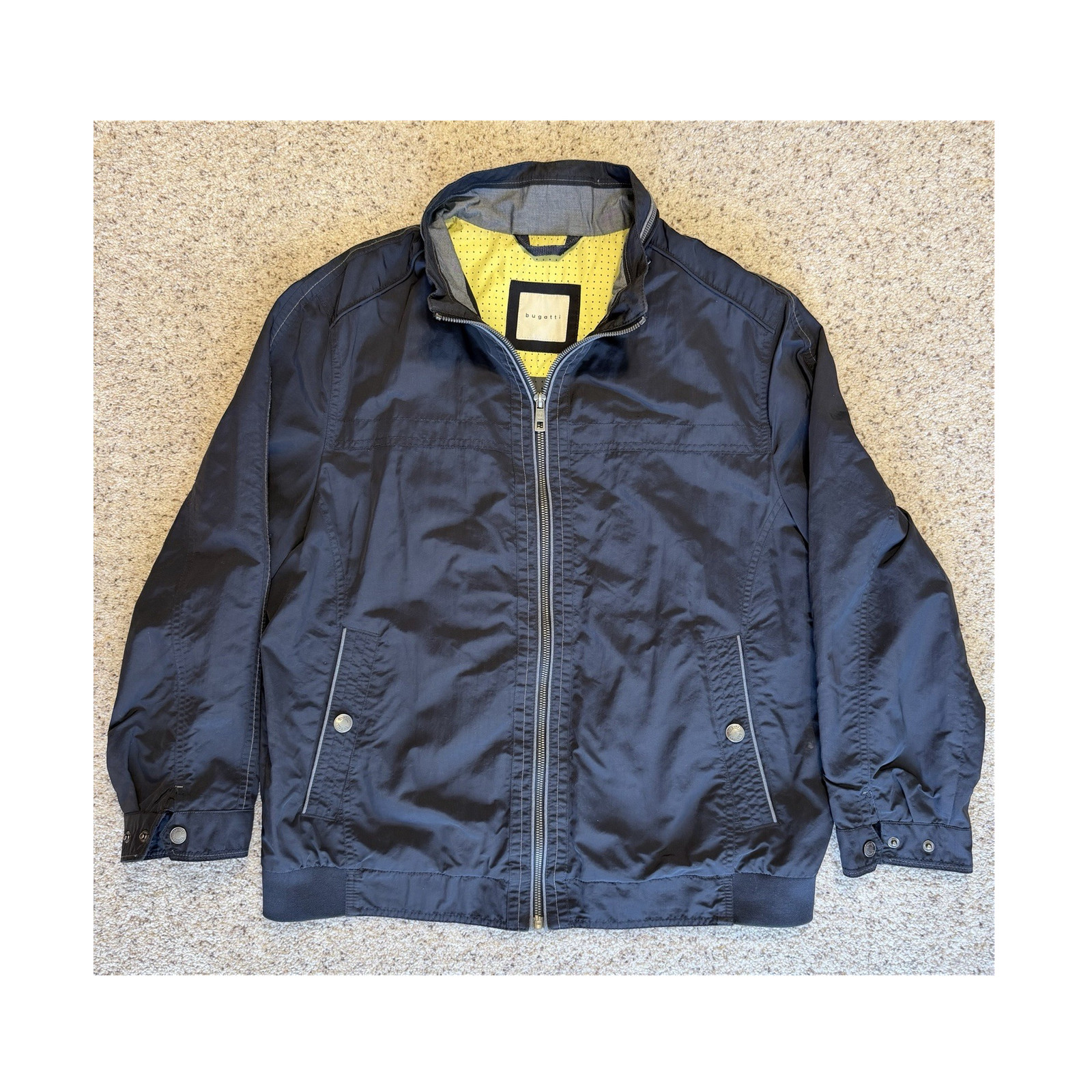 Bugatti Men's Navy Golf Windbreaker Cropped and Boxy Fit Siz