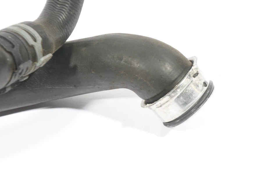 2008 - 2014 MERCEDES BENZ C300 RWD W204 НИЖНИЙ РАДИАТОР ОХЛАЖДАЮЩЕЙ ЖИДКОСТИ ШЛАНГ OEM - Изображение 3 из 4