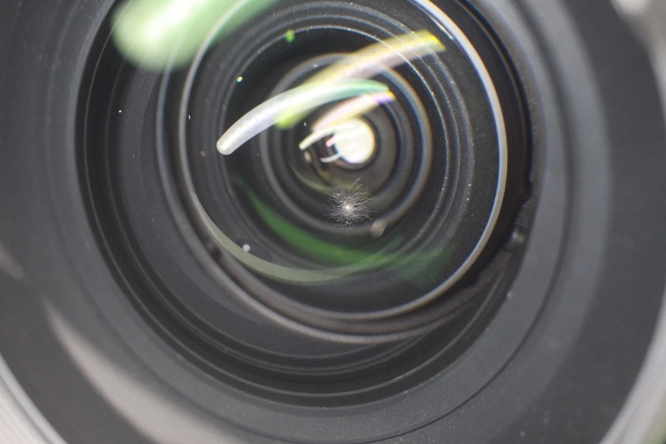 Lente ojo de pez Tokina AF 10-17 mm F/3,5-4,5 AT-X 107 DX para montura Canon EF Foto 4 de 4