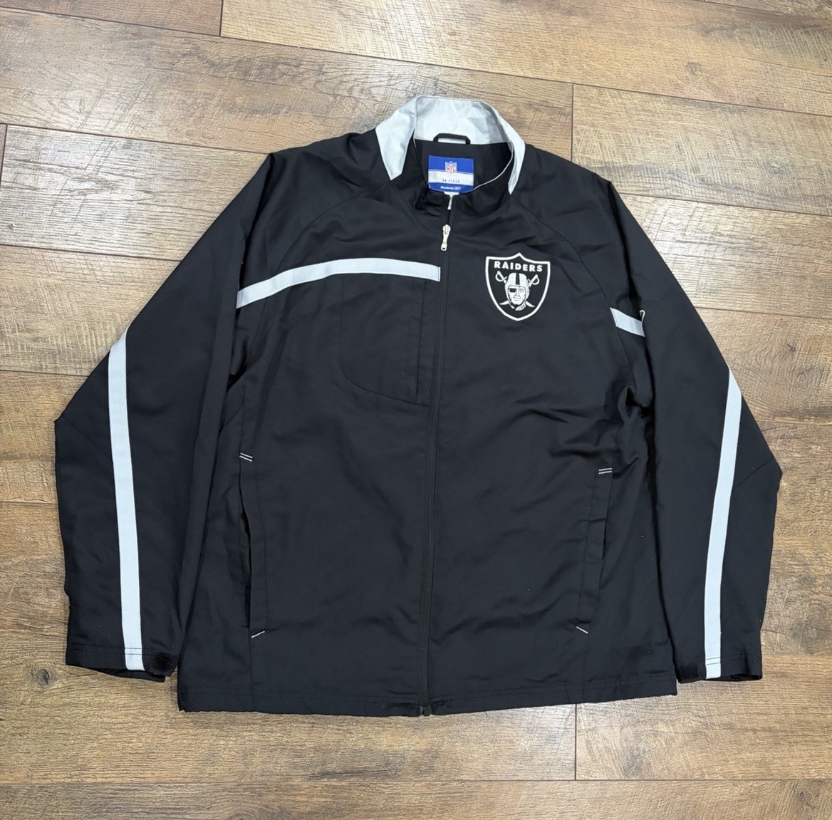 Vintage Oakland Raiders Embroidered Windbreaker Track Jacket Black Large Reebok