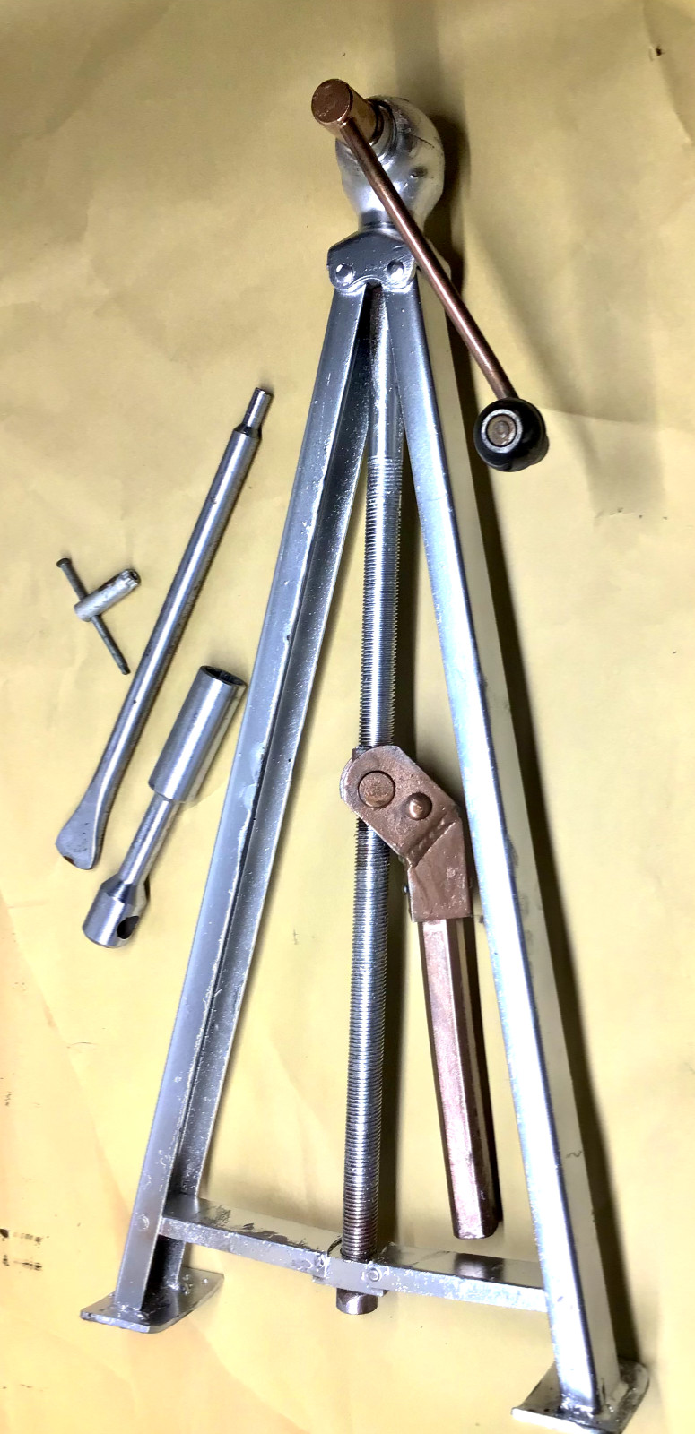 1966 - 1980 Rolls Royce Silver Shadow  Wraith II Emergency Spare Tire Jack Tool