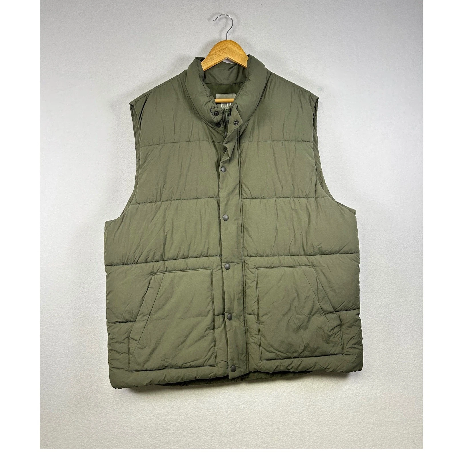 GAP Olive Green Puffer Vest Full Snap Button Pockets XL