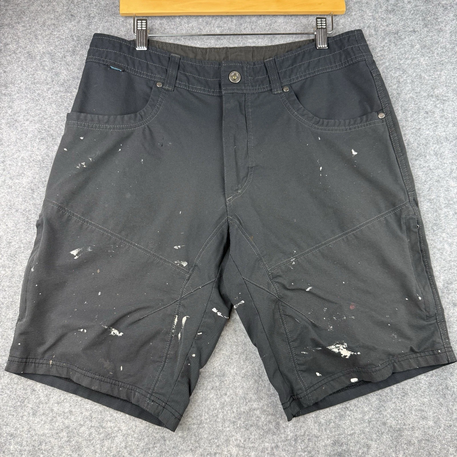 Kuhl Silencr Kargo Shorts Mens Sz 34 Hiking Outdoor Zip Pocket Black Paint Splat