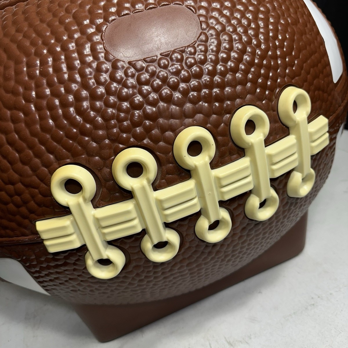 Little Tikes アメリカンフットボール型収納ボックス 1975 Little Tikes Football Toy Box Chest Tailgating Cooler Party w