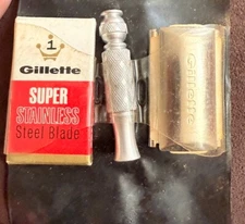 Vintage 1964 Gillette Travel Tech DE Safety Razor Set in Leather Case Never Used