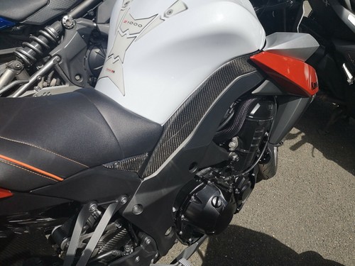 Caches Under Tank Kawasaki Z1000 2010 2011 2012 2013 Carbon Bright - Picture 3 of 3