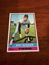 1976 Topps #235 Bert Blyleven HOF. VG