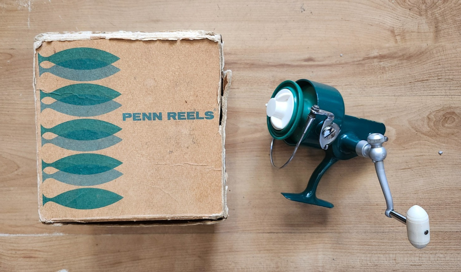 NOB Vintage NEW PENN 711Z GREEN SPINFISHER REEL, NEW OLD STO