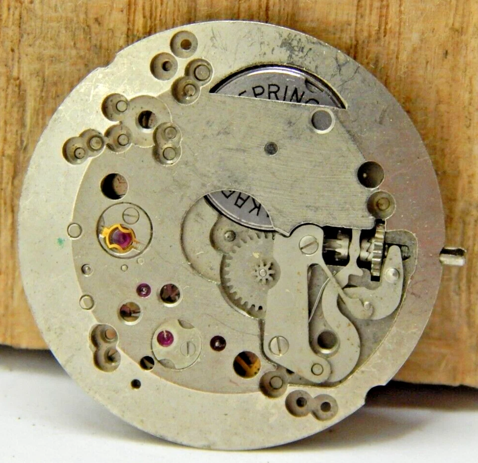 Vintage Wittnauer 11BG2 17 jewel men's wrist watch movement with stem swiss made - Image 2 of 4