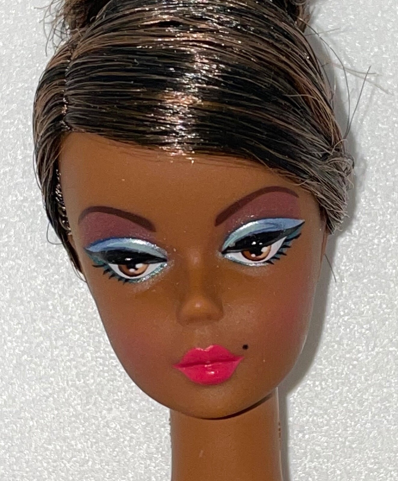 Robert Best To A Tea Silkstone Barbie NRFB GHT65 LE W/ SHIPPER