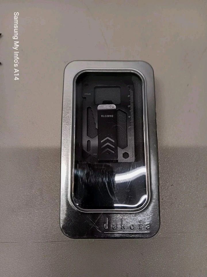 Microluz DakotaMiniclip - Antigua caja plateada esfera blanca Foto 4 de 4