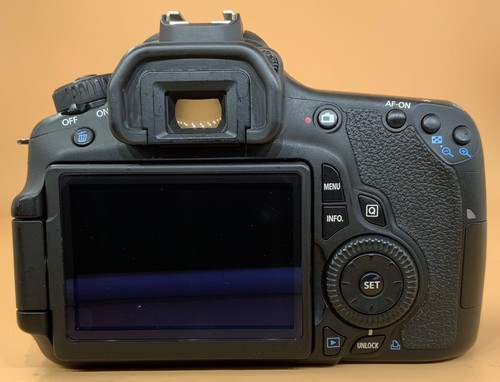 Canon EOS 60D 18.0 MP Digital Camera with 18-55mm Low Shutter Count Photography - Picture 8 of 9