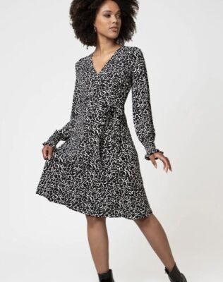 Leota Women's Perfect Wrap MIDI Dress -color- Size Small