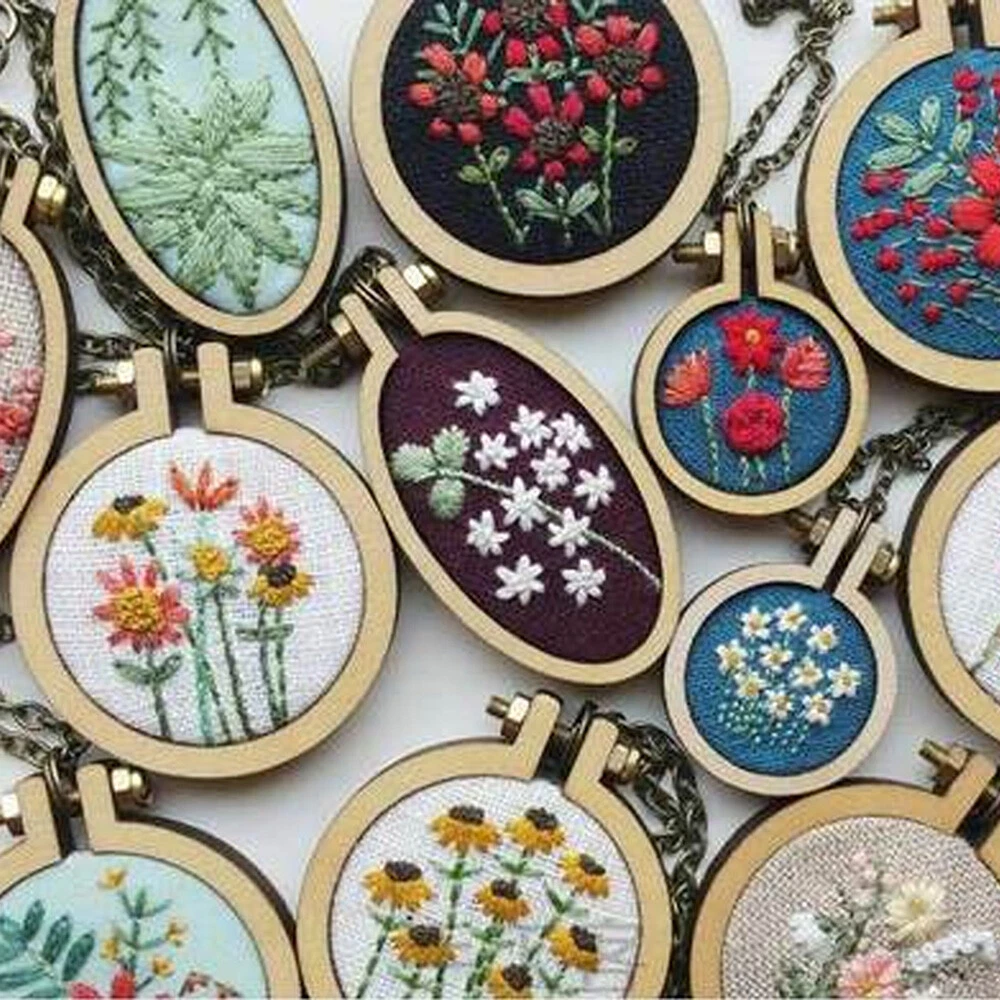 10pcs Embroidery Ring Cross Stitch Round Wooden Frame Sewing Embroidery  Craft Ornament for Ladies Beginner - AliExpress