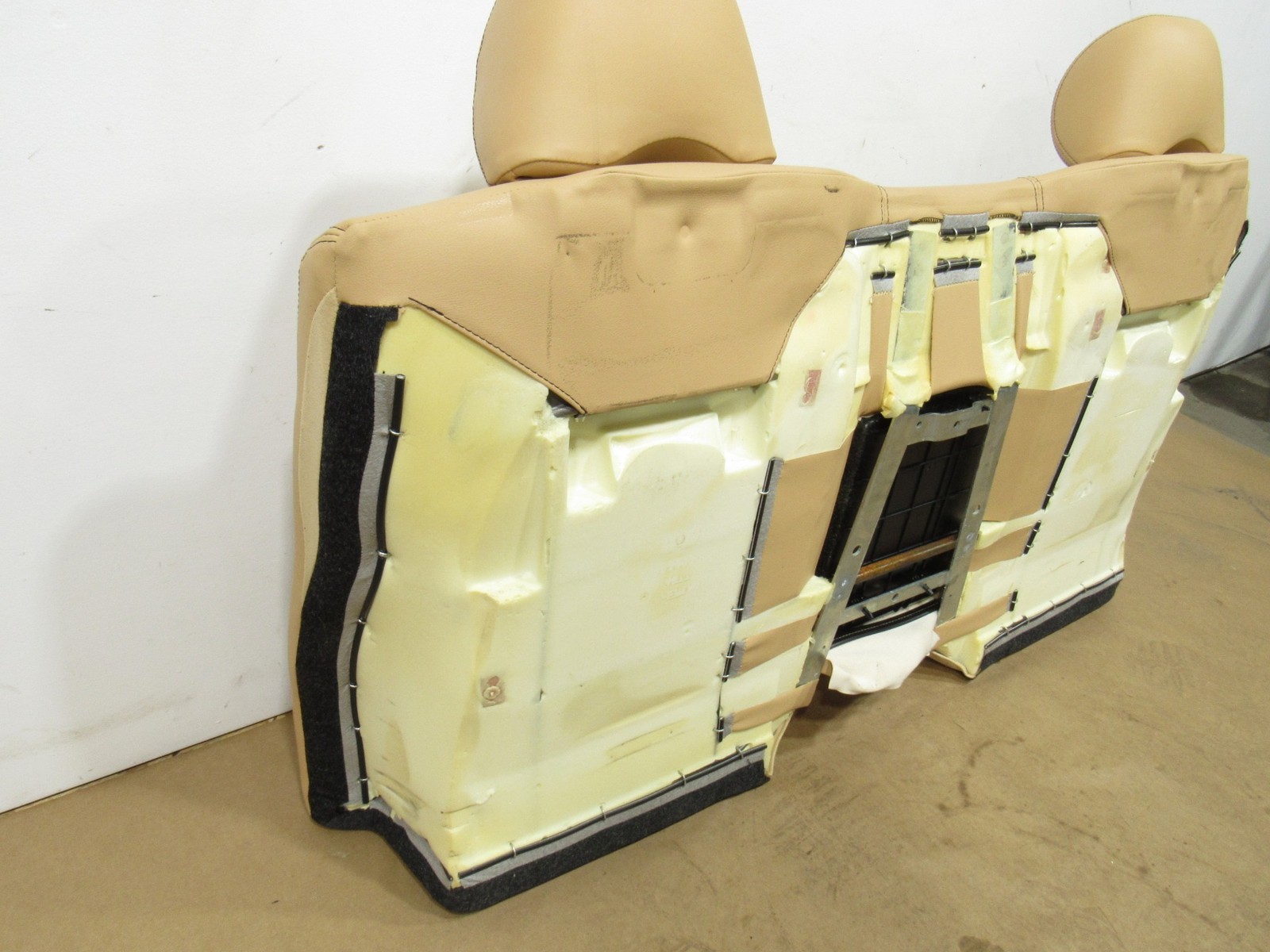 08-12 Maserati Granturismo S 2010 Rear Upper Back Seat Cushion Headrest :Y