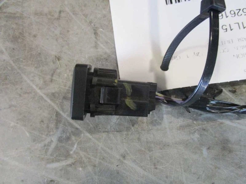 Ford Fusion 2015 maletero liberación botón pop Foto 2 de 3