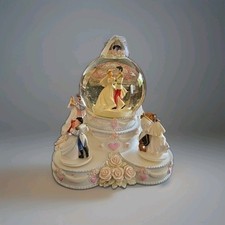 RARE-Disney Multi Princess Wedding Cake Snow Globe Music "So This Is Love".