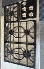 Wolf 36" Natural Gas Cooktop With 5 Burners.