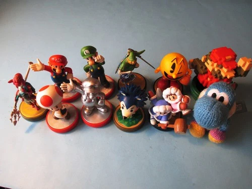 Lot of 11 Super Smash Mario Zelda Amiibo Figures Flawed Nintendo Used
