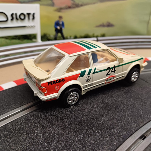 Scalextric C441 Ford Escort XR3i. Texaco No 24 White. Vintage Slot Car. Lights. - Picture 5 of 9